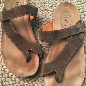 Taos tan suede sandals
